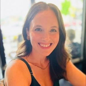 Meet your Posher, Caroline